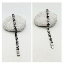 Βραχιόλι Χειροπέδα από Ατσάλι L316  σε Χρώμα Ασημένιο με Μαύρο Διπλής Όψης 