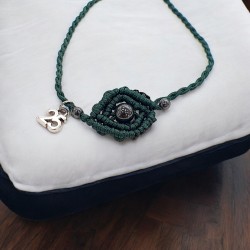Diaxeirinis Βραχιόλι γούρι μάτι με αιματίτη σε χρώμα πράσινο με πλέξη μακραμέ και γουράκι "25"