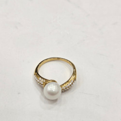 Δαχτυλίδι "pearl " από ατσάλι  σε χρυσό χρώμα  