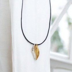 Diaxeirinis Κολιέ γούρι 2025 με μεταλλικό στοιχείο σταγόνα και 25 σε ασημένιο & χρυσό χρώμα και με κορδόνι μακρύ με αυξομείωση 