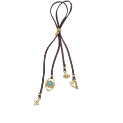 Γούρι κρεμαστό με δέρμα καφέ και στοιχεία προστασίας μάτι, καρδιά σταυρός, σκόρδο σε χρυσό χρώμα. 