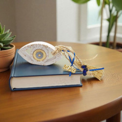 Διακοσμητικό γούρι 2026 μάτι κεραμικό  λευκό με νότες χρυσού