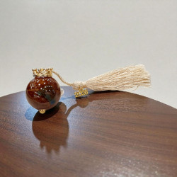 Διακοσμητικό γούρι 2026 ρόδι σε χρώμα ταμπά με μπεζ φούντα 