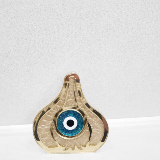 Διακοσμητικό γούρι 2026 σκόρδο με περίγραμμα χρυσό και φόντο από δέρμα λεοπάρ σε χρώμα μπεζ και μάτι πετρόλ