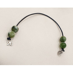 Μπεγλέρι γούρι 2026 με χάντρα πράσινη