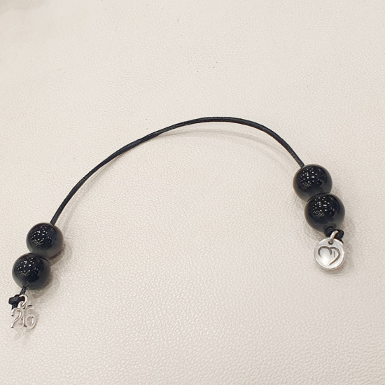 Μπεγλέρι γούρι 2026 με χάντρα μαύρη