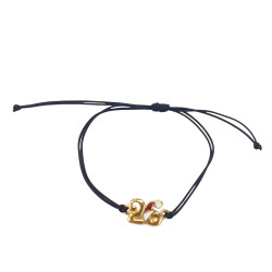 Βραχιόλι γούρι 2026 σε χρυσό χρώμα με κόκκινο σκουφάκι με κορδόνι σε  χρώμα μαύρο