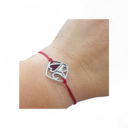 Βραχιόλι γούρι 2026 με καρδούλα σε χρώμα ασημένιο με κόκκινο κορδόνι με αυξομείωση στο κούμπωμα 