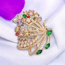 Γυναικεία Καρφίτσα Πέτου πεταλούδα από ανοξείδωτο ατσάλι 316L σε χρυσό χρώμα με ζιργκόν