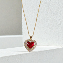 Diaxeirinis "Be My Valentine" Κολιέ καρδιά μενταγιόν με πέτρα κόκκινο βαθύ με ατσάλινη αλυσίδα L316 σε χρώμα χρυσό