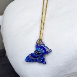 Κολιέ μακρύ με πεταλούδα από φυσικό γυαλί