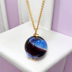 Κολιέ μακρύ μπάλα murano σε μπλε και μαύρο με αλυσίδα L316 από ατσάλι σε χρυσό χρώμα 