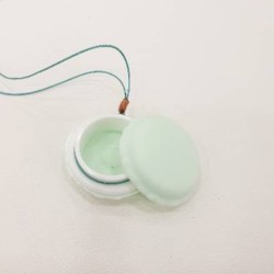 Κολιέ μακαρόν σε διάφορα χρώματα με κορδονι με αυξομείωση 