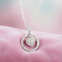 Κολιέ καρδιά από λευκό ζιργκόν με ατσάλινη αλυσίδα σε ασημένιο χρώμα