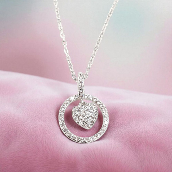 Κολιέ καρδιά από λευκό ζιργκόν με ατσάλινη αλυσίδα σε ασημένιο χρώμα