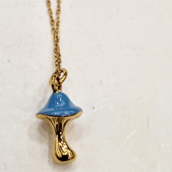 Κολιέ μανιτάρι με μπλε σμάλτο με αλυσίδα από ατσάλι L316 σε χρυσό χρώμα 