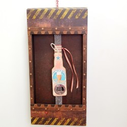 Λαμπάδα αρωματική με δώρο ανοιχτήρι μπύρας 