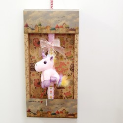 Λαμπάδα αρωματική με δώρο μπρελόκ μονόκερος λούτρινος ροζ