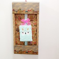 Λαμπάδα αρωματική με δώρο μπλοκ λούτρινο γάτα