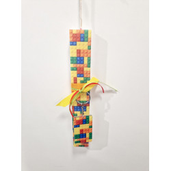 Λαμπάδα αρωματική με μπρελόκ και τύπωμα Lego