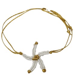 Βραχιόλι μακραμέ αστερίας σε χρώμα λευκό με χρυσό κορδόνι