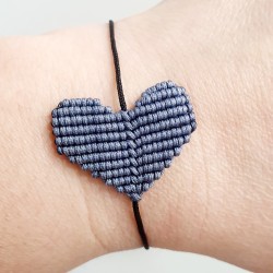 Βραχιόλι μακραμέ Hearts σε χρώμα γκρι