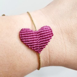 Βραχιόλι μακραμέ Hearts σε χρώμα φούξια