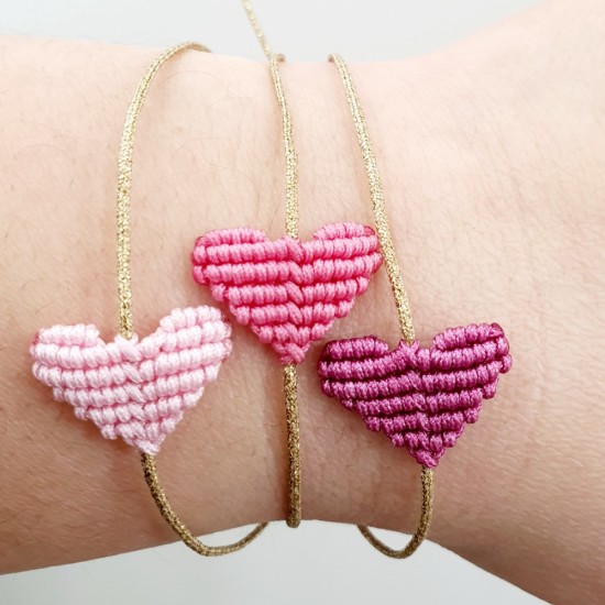 Βραχιόλι μακραμέ mini Hearts σε χρώμα baby pink