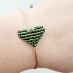 Βραχιόλι μακραμέ mini Hearts σε χρώμα πράσινο λαδί