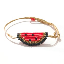 Βραχιόλι μακραμέ καρπούζι σε χρώμα κοραλί με χρυσό κορδόνι