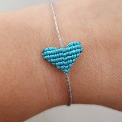 Βραχιόλι μακραμέ mini Hearts σε χρώμα τιρκουάζ