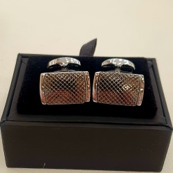 Μανικετόκουμπα κατασκευασμένα από ατσάλι 