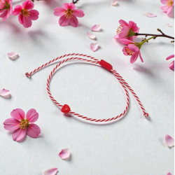Βραχιόλι Μάρτης με καρδούλα κόκκινη και αυξομείωση στο κούμπωμα
