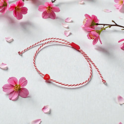 Βραχιόλι Μάρτης με καρδούλα κόκκινη και αυξομείωση στο κούμπωμα