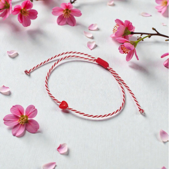 Βραχιόλι Μάρτης με καρδούλα κόκκινη και αυξομείωση στο κούμπωμα