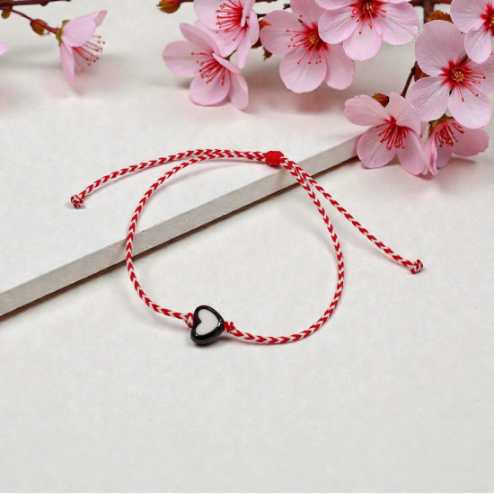 Βραχιόλι Μάρτης με καρδούλα μαύρη και αυξομείωση στο κούμπωμα Ν. 134