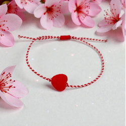 Βραχιόλι Μάρτης  με καρδούλα κόκκινη και αυξομείωση στο κούμπωμα