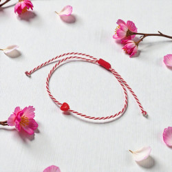 Βραχιόλι Μάρτης με καρδιά κόκκινη και αυξομείωση στο κούμπωμα 