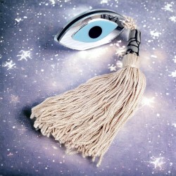 Διακοσμητικό Γούρι 2025 Μάτι Διπλής Όψης με Φούντα