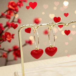 Σκουλαρίκια καρδιές κόκκινες με κρίκο σε χρυσό χρώμα από ατσάλι 316L