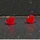Σκουλαρίκια καρδιές κόκκινες πάνω στο αυτί 