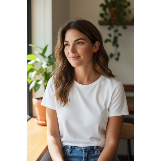 Σκουλαρίκια καρδιές κόκκινες πάνω στο αυτί 