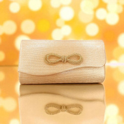 Γυναικεία τσάντα φάκελος από χρυσό μεταλλιζέ ύφασμα