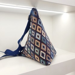 Τσαντάκι πυραμίδα χιαστί χειροποίητο υφαντό με μοτίφ & φερμουάρ 