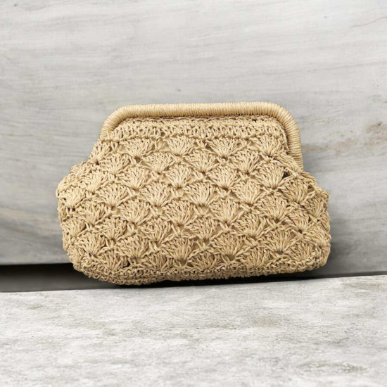 Τσάντα clutch από ψάθα μπεζ με αλυσίδα 