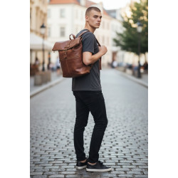 Τσάντα πλάτης σε καφέ χρώμα με πολλές θέσεις N. 06024