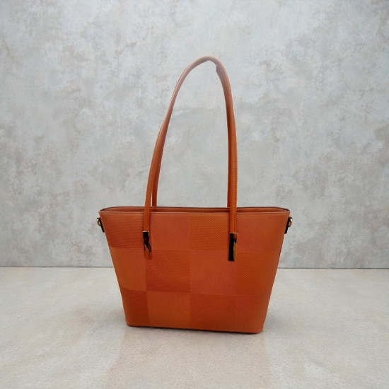 Τσάντα ώμου σε ταμπά χρώμα με πολλές θέσεις 