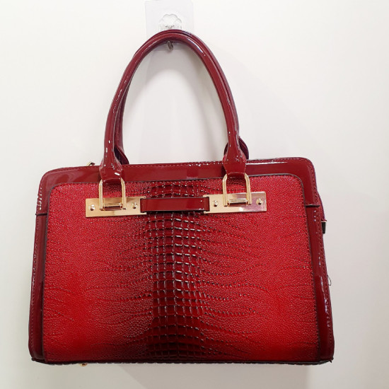 Τσάντα ώμου cherry chocolate από λουστρίνι με ιδιαίτερες λεπτομέρειες 