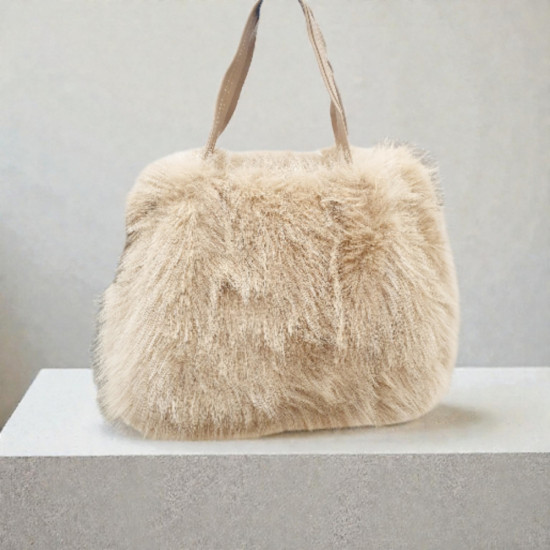 Τσάντα γούνα μπεζ καρπού με φερμουάρ