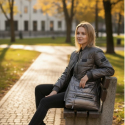 Τσάντα puffer ώμου σε γκρι χρώμα  με έξτρα λουράκι για πιο μακριά με φερμουάρ 